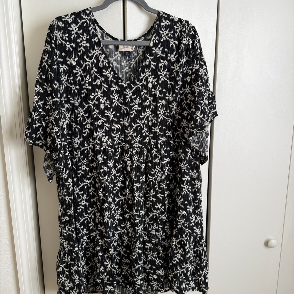 Universal Thread Patterned Flowy Mini Dress